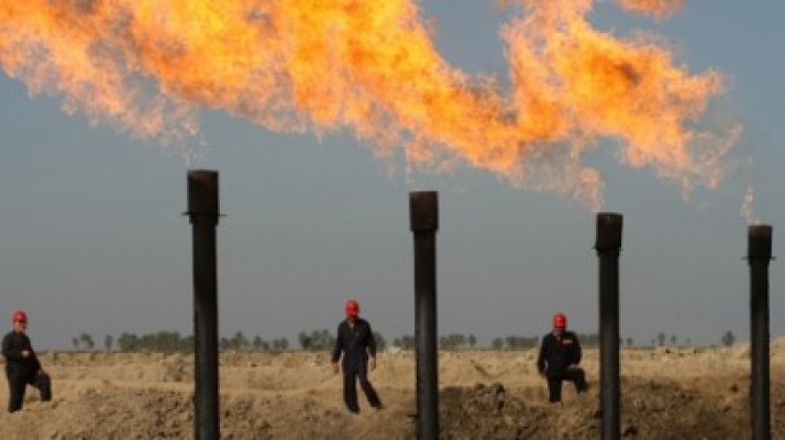 Tensiunile din Iran cresc preţul petrolului